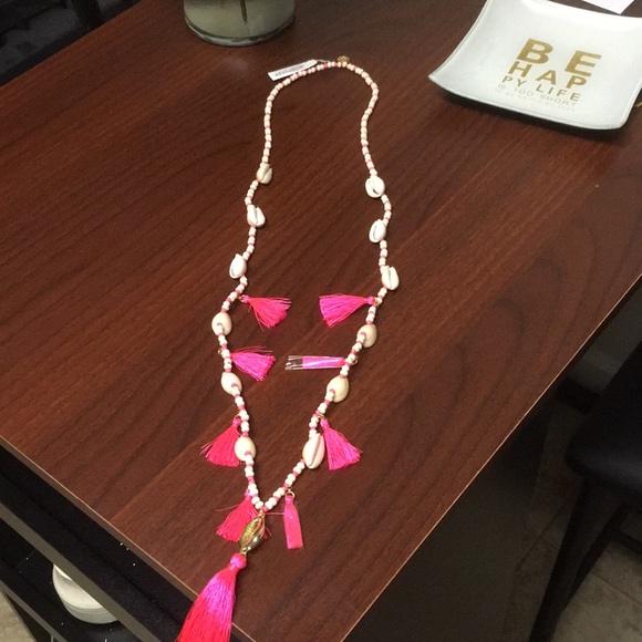 Lilly Pulitzer Jewelry - NWT Lilly Pulitzer necklace